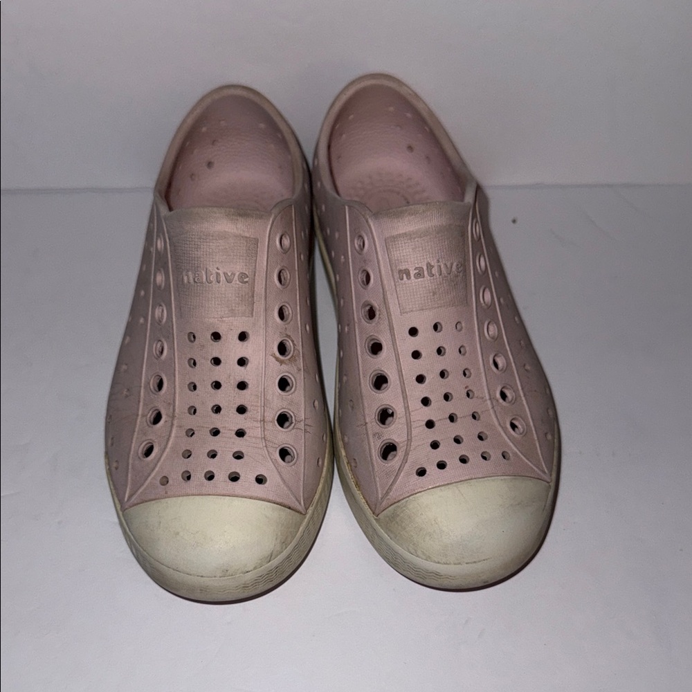 Native Kids Blush Pink Perforated Slip-Ons Children’s Size 11